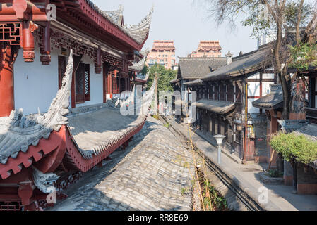 Chengdu, Provinz Sichuan, China - Dec 12, 2015: Tee Zimmer luftaufnahme in Wenshu buddhistische Kloster an einem sonnigen Tag Stockfoto