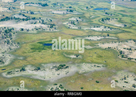 Luftaufnahme auf die natürlichen Okavango Delta Landschaft Stockfoto