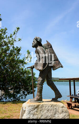 Statue eines goldminer auf seinem Weg zu den Goldfeldern, Cooktown, Far North Queensland, Queensland, FNQ, Australien Stockfoto