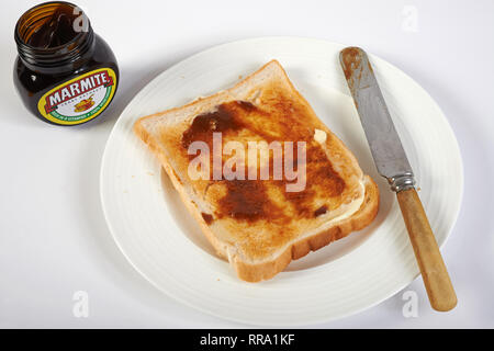 Marmite auf Toast Stockfoto