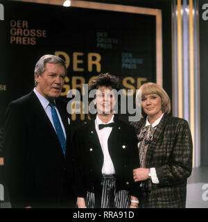 DER GROSSE PREIS/WIM THOELKE mit neuen Assistentin KAROLINE REINHARDT und BEATE HOPF, 1988 EM/Überschrift: DER GROSSE PREIS Stockfoto
