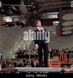 HITPARADE/Freddy Quinn, Auftritt in der ZDF-Hitparade, 1969. Grimm 225/Überschrift: HITPARADE Stockfoto