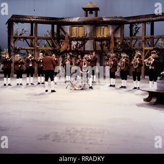 ORIGINAL KAPELLE EGERLAND, 90er Jahre. Eda/Volksmusik, Kapelle, 90 er/Überschrift: ORIGINAL KAPELLE EGERLAND Stockfoto