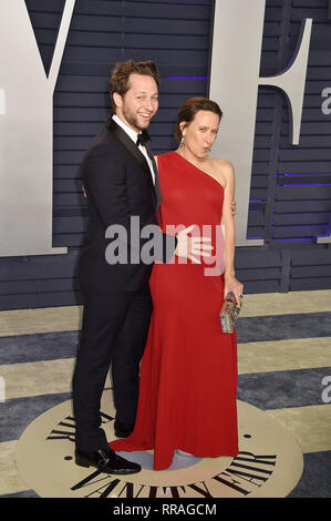 BEVERLY HILLS, Ca - 24. Februar: Derek Blasberg und Anne Wojcicki nehmen an der 2019 Vanity Fair Oscar Partei von radhika Jones an Wallis Annenberg Center für Darstellende Künste veranstaltet am 24. Februar 2019 in Beverly Hills, Kalifornien. Stockfoto