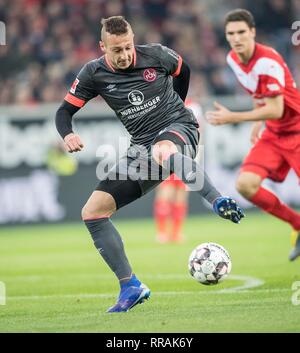 Düsseldorf, Deutschland. 23 Feb, 2019. Adam ZRELAK (N) Förderung, Fußball 1. Fussballbundesliga, 23. Spieltag Fortuna Düsseldorf (D) - FC Nürnberg (N) 2:1, 23.02.2019 in Düsseldorf/Deutschland. ##DFL-Bestimmungen verbieten die Verwendung von Fotografien als Bildsequenzen und/oder quasi-Video## | Verwendung der weltweiten Kredit: dpa/Alamy leben Nachrichten Stockfoto