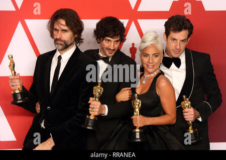 HOLLYWOOD, Kalifornien - 24. Februar: Lady Gaga, Andrew Wyatt, Anthony Rossomando, Mark Ronson, auf der 91. jährlichen Academy Awards Presse in Hollywood und Highland am 24. Februar 2019 in Hollywood, Kalifornien. Credit: Faye Sadou/MediaPunch Stockfoto