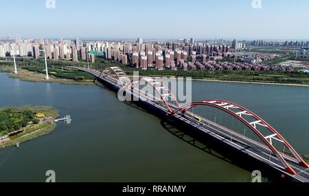 Peking, China. 8. Oktober, 2018. Luftbild am Okt. 8, 2018 zeigt die Landschaft des Sino-Singapore eco - Stadt in Tianjin Binhai New Area, North China Tianjin. Credit: Yue Yuewei/Xinhua/Alamy leben Nachrichten Stockfoto