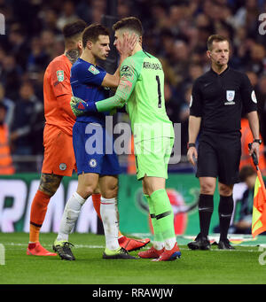 CESAR AZPILICUETA von Chelsea, Chelsea Torhüter KEPA ARRIZABALAGA WÄHREND DAS ELFMETERSCHIESSEN, Chelsea V Manchester City, Chelsea V Manchester City Stockfoto