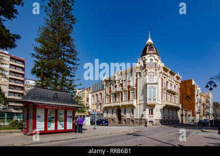 Cartagena, Murcia, Spanien; Februar 2017: Straßen und Gebäude im historischen Zentrum der Stadt Cartagena, in der Provinz Murcia Stockfoto