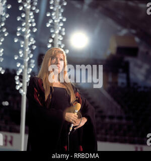 KATJA EBSTEIN/Katja Ebstein, Auftritt in der 'Olympia-Show', 70er Jahre. /Überschrift: Katja Ebstein Stockfoto