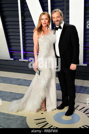 Leslie Mann (links) und Judd Apatow an der Vanity Fair Oscar Party im Wallis Annenberg Center für Darstellende Künste in Beverly Hills, Los Angeles, Kalifornien, USA, statt. Stockfoto