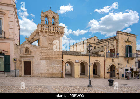 Die Kirche Chiesa del Santo Spirito auf der Piazza Vittorio Veneto. Unesco-Website. Kulturhauptstadt Europas 2019. Matera, Basilikata, Apulien, Italien Stockfoto