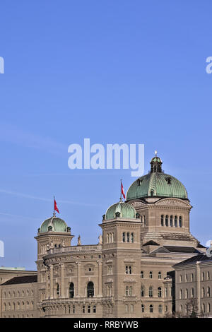 Die Bundesregierung Palace (1902), das Parlamentsgebäude (Bundeshaus) Gehäuse der Bundesrat, Bern, Hauptstadt der Schweiz, in Europa. Das Gebäude ist s Stockfoto