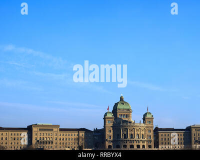 Die Bundesregierung Palace (1902), das Parlamentsgebäude (Bundeshaus) Gehäuse der Bundesrat, Bern, Hauptstadt der Schweiz, in Europa. Das Gebäude ist s Stockfoto