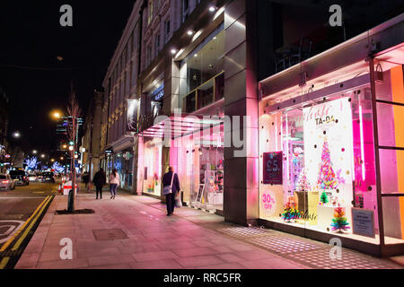 Schnitzeljagd shop der Tottenham Court Road, London, England, Großbritannien Stockfoto