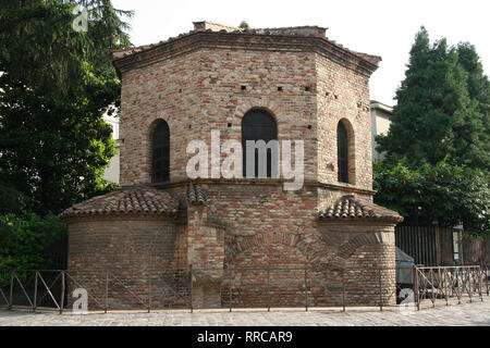 Italien. Ravenna. Arian Baptisterium. Von Theoderich der Große 5.-6. Jh. errichtet. Exterieur. Die frühen Christen. Stockfoto