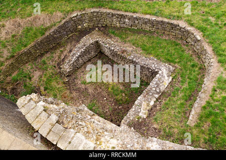 Ausgegrabenen römischen Überreste in York, England. Die Wände sind Teil der Römischen fort von eboracum. Stockfoto