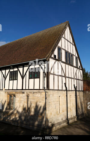 Die Hospitum im Museum Gardens von York, England. Die fachwerkhäuser mittelalterlichen dient nun als eine Hochzeit und Veranstaltungsort. Stockfoto