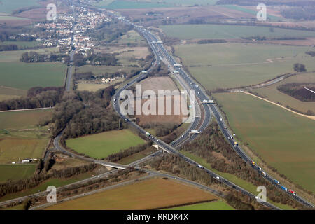 Luftaufnahme der A1 M M1 Kreuzung interchange Südlich von Dewsbury Dorf in der Nähe von Leeds, West Yorkshire Stockfoto