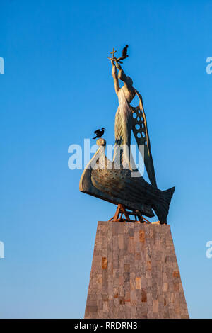 Nessebar, Bulgarien - 21. Juli 2014: Statue von St. Nikolaus in der Altstadt von Nessebar Stadt, Schwarz Meer Küste Stockfoto