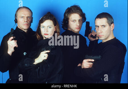 T.E.A.M.- BERLIN GEORGES CLAISSE, Nina Kronjäger, HENRIK DURYU, RALPH HERFORT/Überschrift: T.E.A.M.- BERLIN Stockfoto