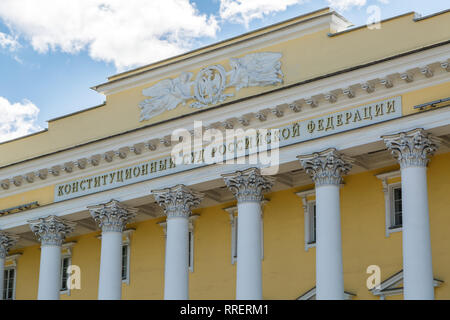 Russland, St. Petersburg, 31. Mai 2018: Blick auf das Gebäude des Verfassungsgerichts der Russischen Föderation an einem sonnigen Frühlingstag Stockfoto