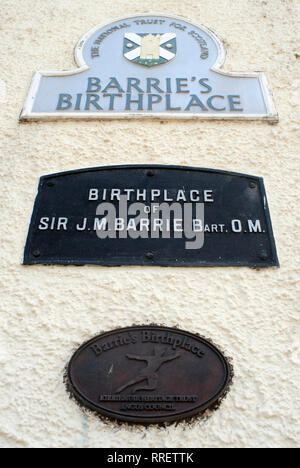 Kulturtourismus: Birhtplace von JM-Barries, Autor von Peter Pan. Sein Haus, heute ein Museum, in Kirriemuir, Schottland, Großbritannien Stockfoto