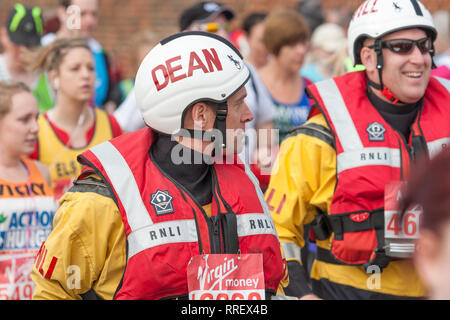 Start der Virgin Money London Marathon 2011, Greenwich Park, Royal Borough von Greenwich, London. Stockfoto