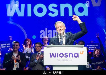 Danzig, Polen. 25 Feb, 2019. Robert Biedron, Leiter und Gründer der Wiosna (Frühling), Polnisch sozial-demokratischen und pro-europäischen politischen Partei während der regionalen Übereinkommen in Danzig, Polen. Februar 2019 Credit: Wojciech Strozyk/Alamy leben Nachrichten Stockfoto