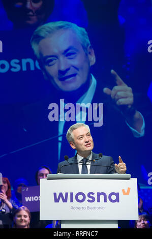 Danzig, Polen. 25 Feb, 2019. Robert Biedron, Leiter und Gründer der Wiosna (Frühling), Polnisch sozial-demokratischen und pro-europäischen politischen Partei während der regionalen Übereinkommen in Danzig, Polen. Februar 2019 Credit: Wojciech Strozyk/Alamy leben Nachrichten Stockfoto