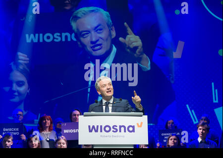 Danzig, Polen. 25 Feb, 2019. Robert Biedron, Leiter und Gründer der Wiosna (Frühling), Polnisch sozial-demokratischen und pro-europäischen politischen Partei während der regionalen Übereinkommen in Danzig, Polen. Februar 2019 Credit: Wojciech Strozyk/Alamy leben Nachrichten Stockfoto