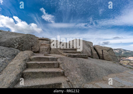 Celtic Vetton Sacred Space (Nemeton) Altar der Opfer in Granit, bekannt als Silla de Felipe II (Phillip II Chair) in Tablada Mountai geformt Stockfoto