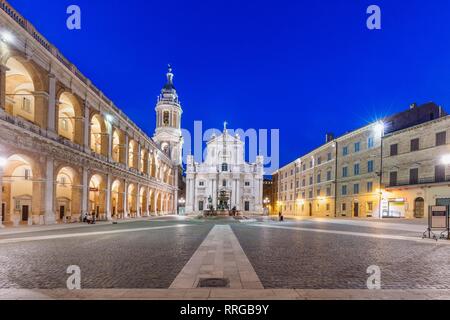 Basilica della Santa Casa, Piazza della Madonna, Loreto, Marken, Italien, Europa Stockfoto