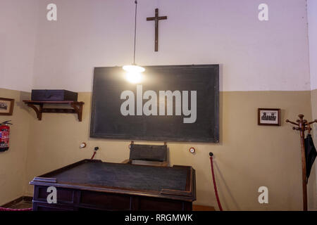 Tafel in einem Klassenzimmer der Antonio Machado, Baeza, Provinz Jaen, Andalusien, Spanien Stockfoto