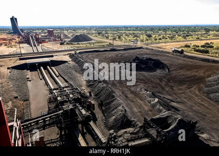 Johannesburg, Südafrika - 20. April 2012: Mangan Bergbau- und Baumaschinen Stockfoto