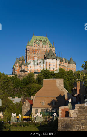 Architektonische Altbauten in Unterstadt und Chateau Frontenac, Quebec Stadt, Quebec, Kanada Stockfoto