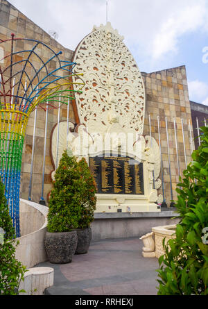 2002 Bali Bombardierungen Gedenkstätte errichtet auf dem Gelände des Paddy's Pub in Kuta Bali Indonesien. Stockfoto