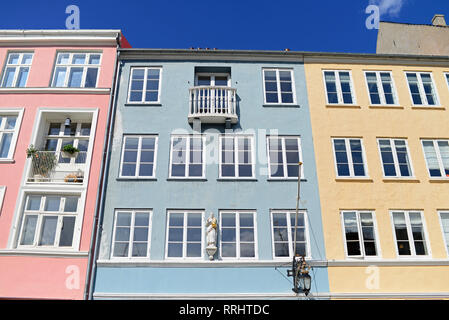 Nyhavn (wörtlich: neue Hafen), 17. Jahrhundert am Wasser, Kanal und Unterhaltung Bezirk in Kopenhagen, Dänemark Stockfoto