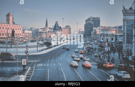 Moskau, Russland - Jan 2019: komsomolskaja Square, in der Nähe der Metro-Station Komsomolskaja in Moskau. Leningradsky, Jaroslawski und Kazansky railway Statio Stockfoto