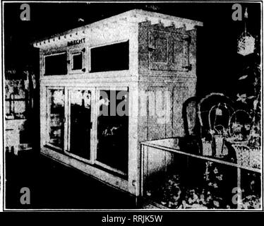 . Floristen Review [microform]. Blumenzucht. 36 Die Floristen^ Review Adgust 9, 1917. Bitte beachten Sie, dass diese Bilder sind von der gescannten Seite Bilder, die digital für die Lesbarkeit verbessert haben mögen - Färbung und Aussehen dieser Abbildungen können nicht perfekt dem Original ähneln. extrahiert. Chicago: Floristen Pub. Co Stockfoto