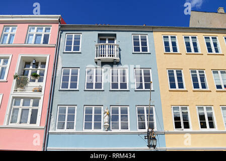 Nyhavn (wörtlich: neue Hafen), 17. Jahrhundert am Wasser, Kanal und Unterhaltung Bezirk in Kopenhagen, Dänemark Stockfoto