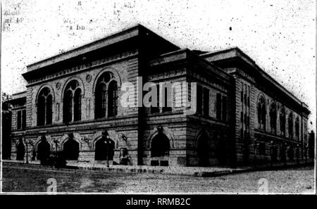 . Floristen Review [microform]. Blumenzucht. 28 Die Floristen^ Review August 17, 1916. San Francisco, aber keinesfalls so groß wie in ' ' den Vorjahren. Dies war unausweichlich. Die meisten von denen, die große Displays machen, Jahr für Jahr, sind im Osten. Ihre besten zeigt immer in der Nähe von zu Hause, oder in einer Stadt wllfere der Handel Interessen groß genug sind, so dass die Exponate an lokale Käufer verkauft werden können, wodurch die^ ilhibitors der Arbeit und Kosten ihrer Lager Umpacken für den Versand. Unter den Umständen, dass 19 Aussteller, Vertreter der beiden Küsten und die Cen Stockfoto