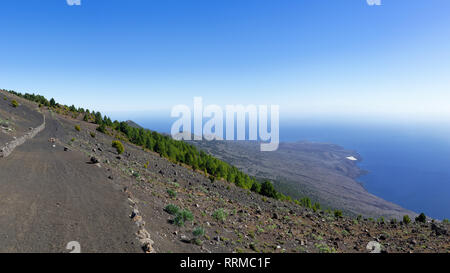 El Hierro - die Aussicht auf die Hügel von El Julan zur Südspitze der Insel Stockfoto