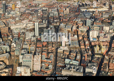 Eine Luftaufnahme von Manchester City Centre, Frühling 2018, North West England, Großbritannien Stockfoto