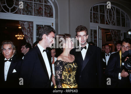 Baronin Francesca von Thyssen Bornemisza, mit ihrem Mann Karl von Habsburg-Lothingen, Ca. 1994. Baroness Francesca von Thyssen Bornemisza mit ihrem Ehemann Karl von Habsburg Lothringen, Ca. 1994. Stockfoto