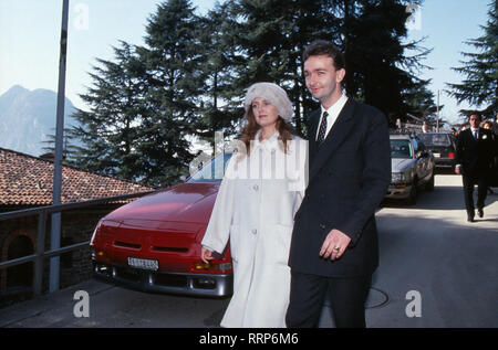 Baronin Francesca von Thyssen Bornemisza, mit ihrem Mann Karl von Habsburg-Lothingen in Lugano, Schweiz 1994. Baroness Francesca von Thyssen Bornemisza mit ihrem Ehemann Karl von Habsburg Lothringen in Lugano, Schweiz 1994. Stockfoto