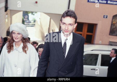 Baronin Francesca von Thyssen Bornemisza, mit ihrem Mann Karl von Habsburg-Lothingen in Lugano, Schweiz 1994. Baroness Francesca von Thyssen Bornemisza mit ihrem Ehemann Karl von Habsburg Lothringen in Lugano, Schweiz 1994. Stockfoto