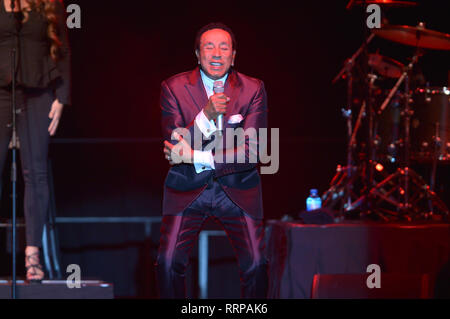 Smokey Robinson führt auf der Bühne im Hard Rock Event Center in Seminole Hard Rock Hotel & Casino Hollywood Florida. Mit: Smokey Robinson Wo: Hollywood, Florida, United States Wenn: 25 Jan 2019 Credit: Johnny Louis/WENN.com Stockfoto