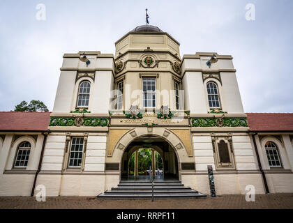 6. Januar 2019, Sydney NSW Australien: Taronga Zoo alten Haupteingang Gebäude Vorderansicht in Sydney NSW Australien Stockfoto