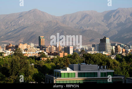 Blick über die Stadt Santiago de Chile, die Hauptstadt von Chile Stockfoto